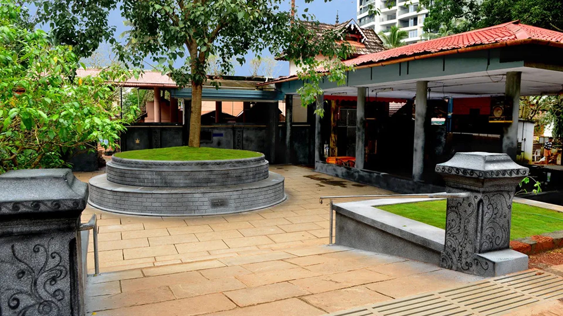 Sree Azhakodi Devi Maha Temple gallery 4