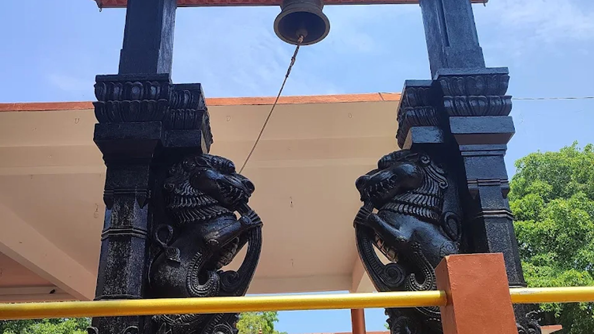 Sree Pisharikavu Temple gallery 4